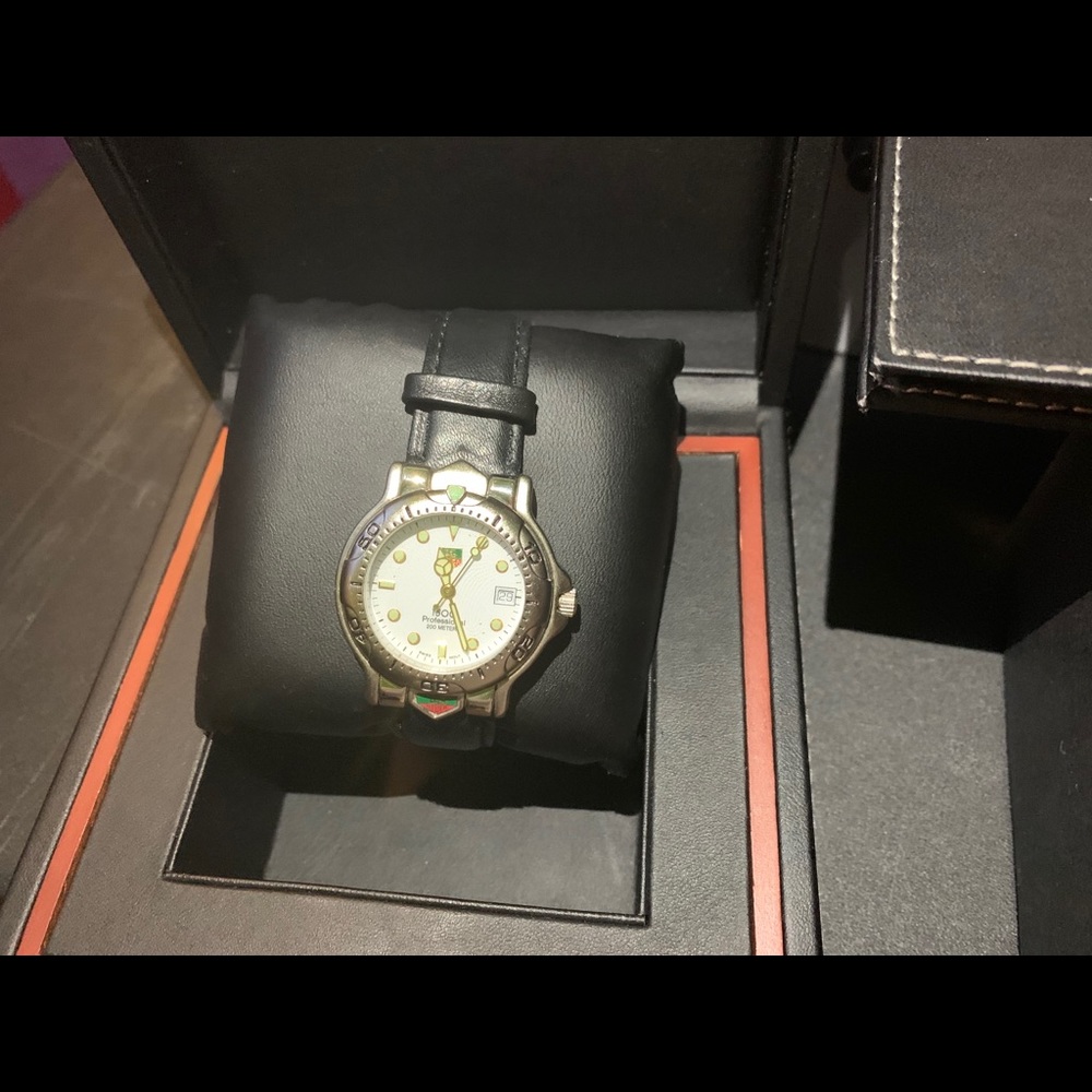 Women’s Tag Heuer Professional 1500